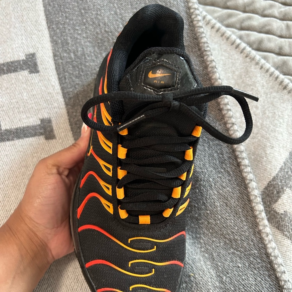 Nike - Picture 2 of 2